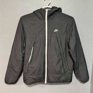 Nike Men's Black and White Windbreaker